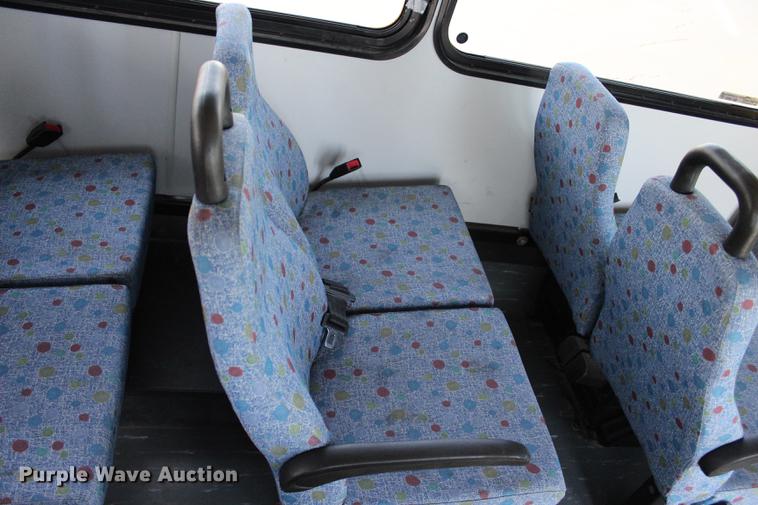 image for item BE9325 2012 Ford E350 Super Duty shuttle bus