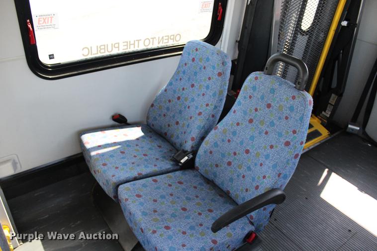 image for item BE9325 2012 Ford E350 Super Duty shuttle bus