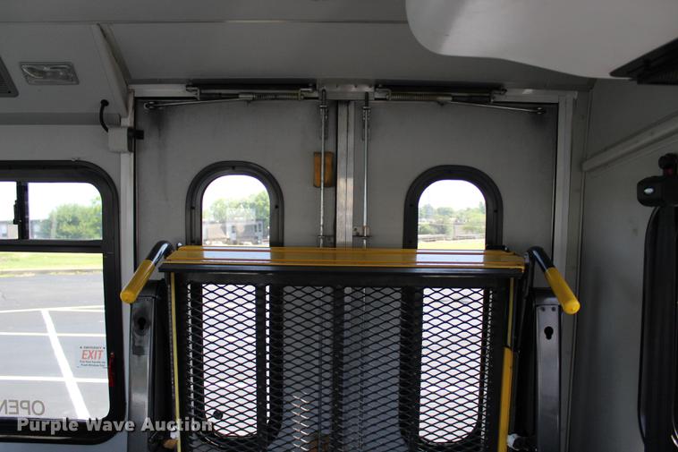 image for item BE9325 2012 Ford E350 Super Duty shuttle bus