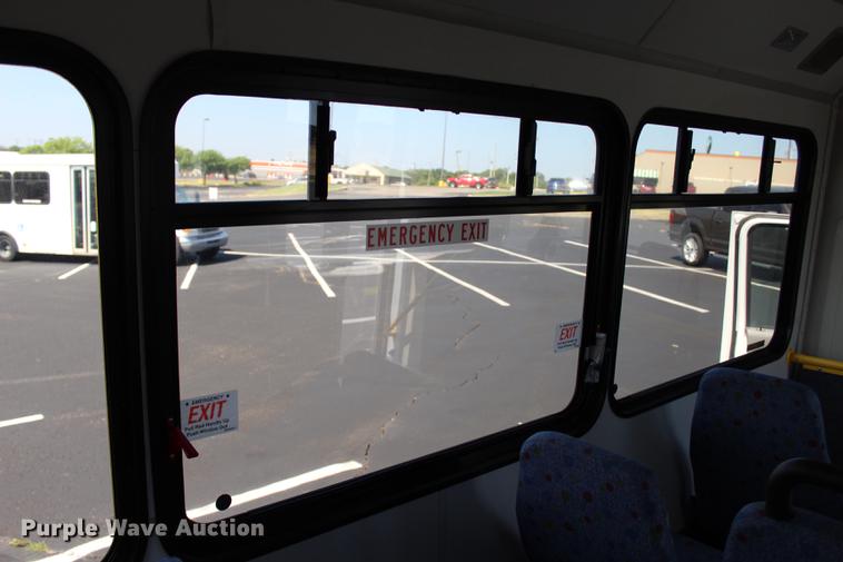 image for item BE9325 2012 Ford E350 Super Duty shuttle bus