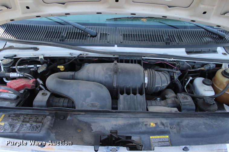 image for item BE9325 2012 Ford E350 Super Duty shuttle bus