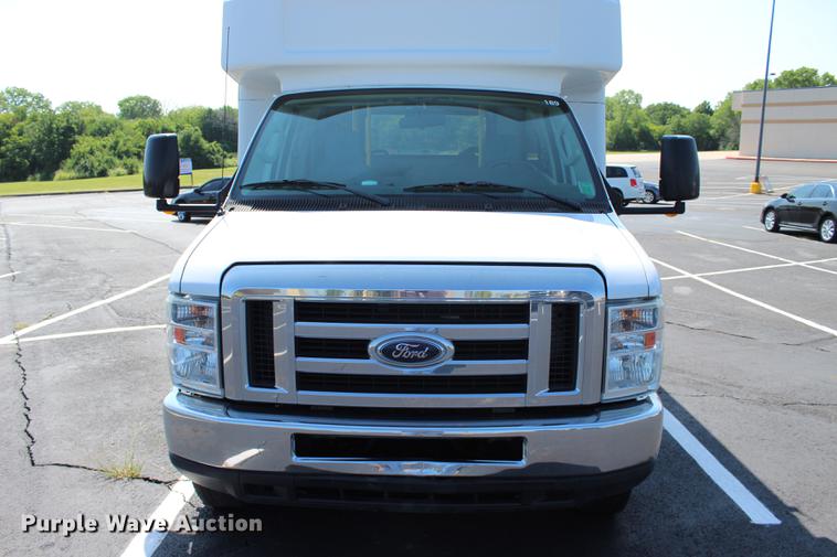 image for item BE9325 2012 Ford E350 Super Duty shuttle bus