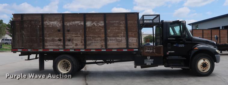 image for item BW9190 2008 International 4400 flatbed truck