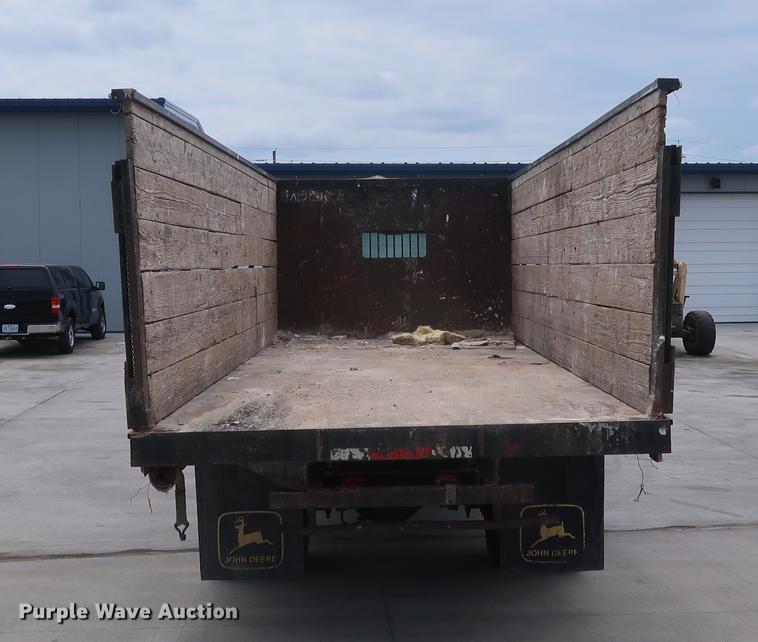 image for item BW9190 2008 International 4400 flatbed truck