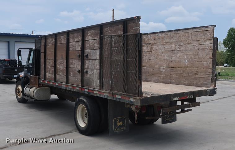 image for item BW9190 2008 International 4400 flatbed truck