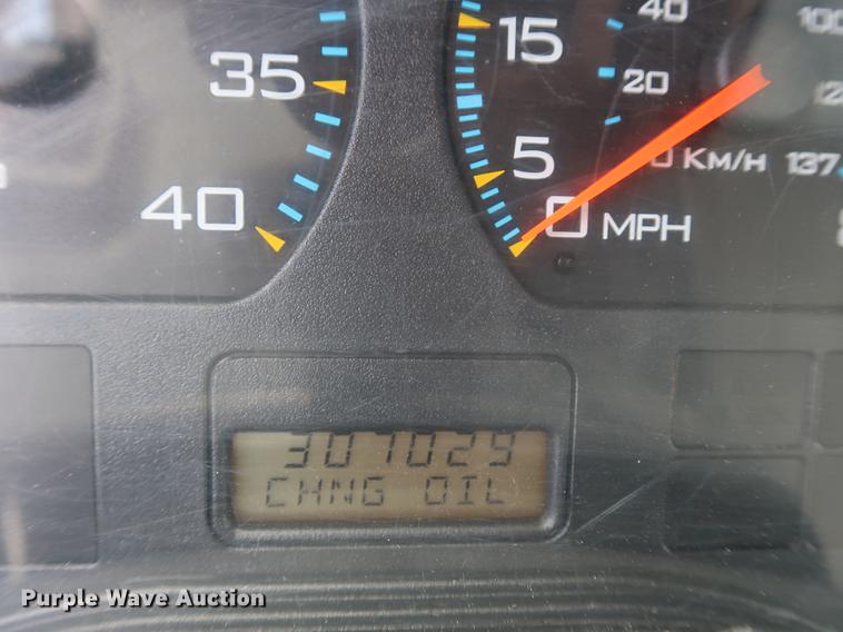 image for item BW9190 2008 International 4400 flatbed truck