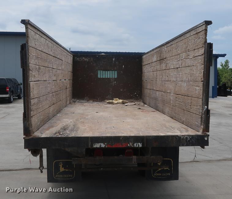 image for item BW9190 2008 International 4400 flatbed truck