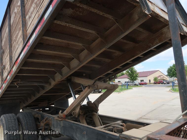 image for item BW9190 2008 International 4400 flatbed truck