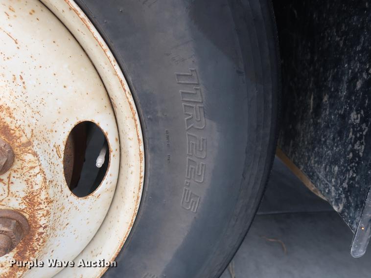 image for item BW9190 2008 International 4400 flatbed truck