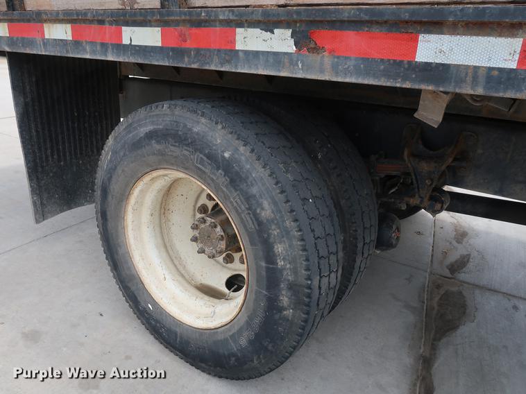 image for item BW9190 2008 International 4400 flatbed truck