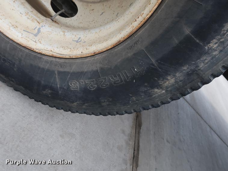 image for item BW9190 2008 International 4400 flatbed truck