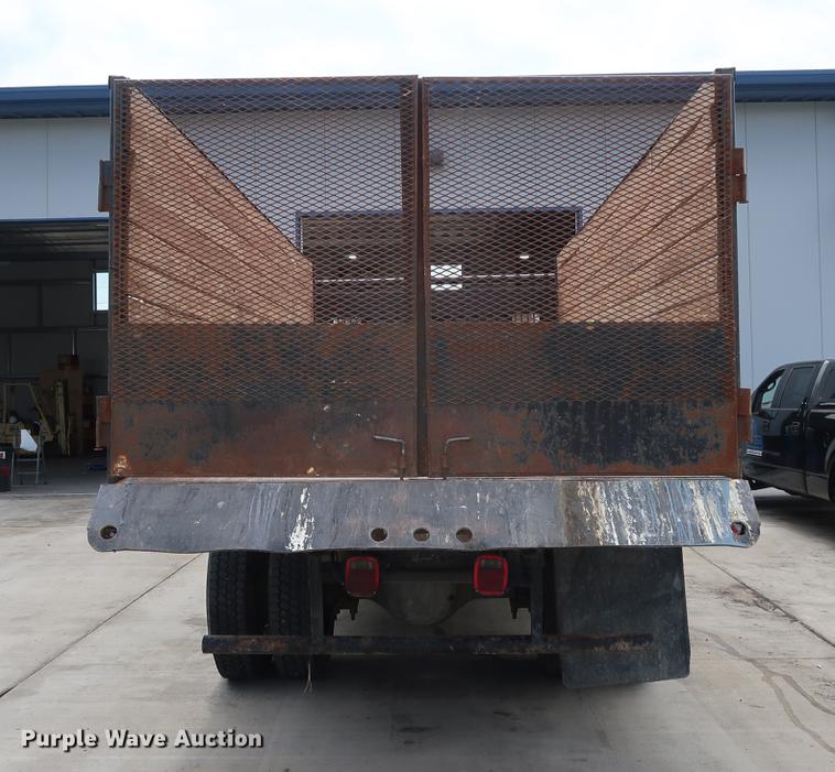 image for item BW9191 2003 International 4300 flatbed truck