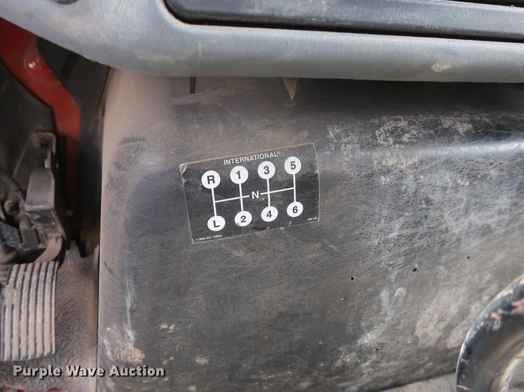 image for item BW9191 2003 International 4300 flatbed truck