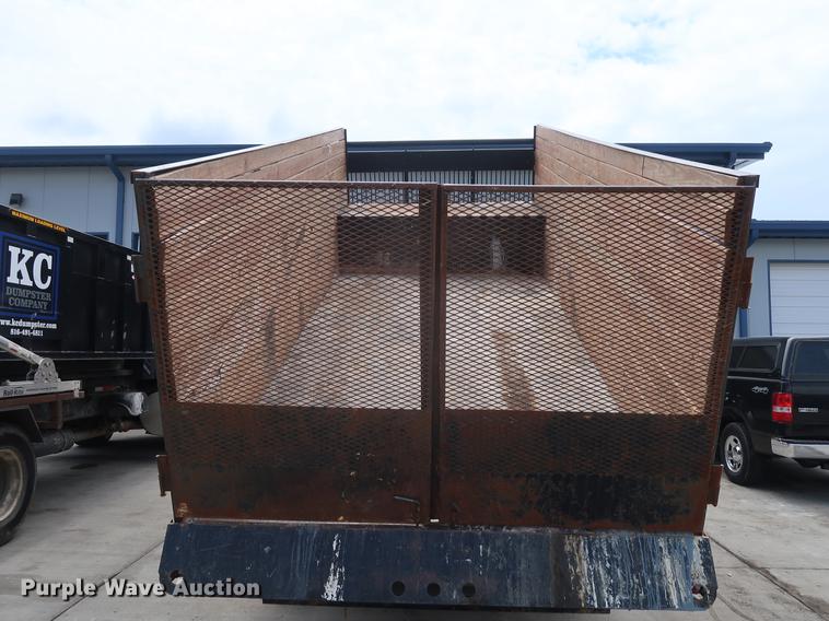 image for item BW9191 2003 International 4300 flatbed truck