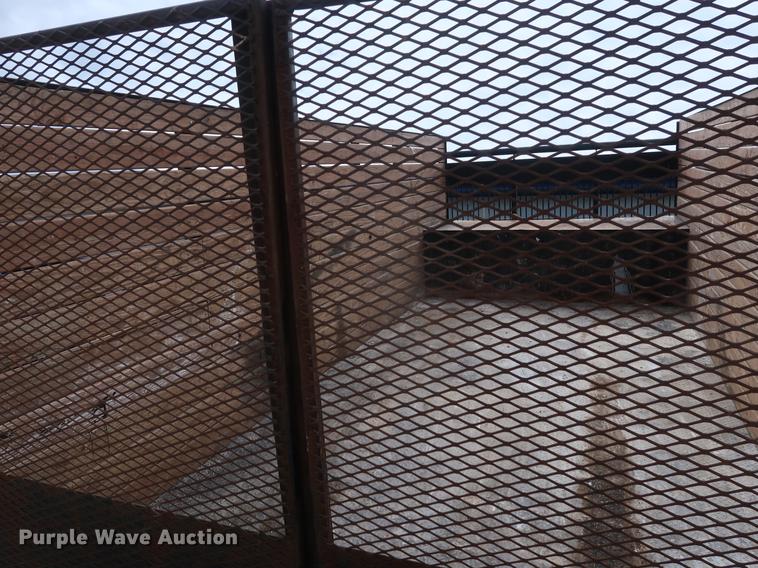 image for item BW9191 2003 International 4300 flatbed truck