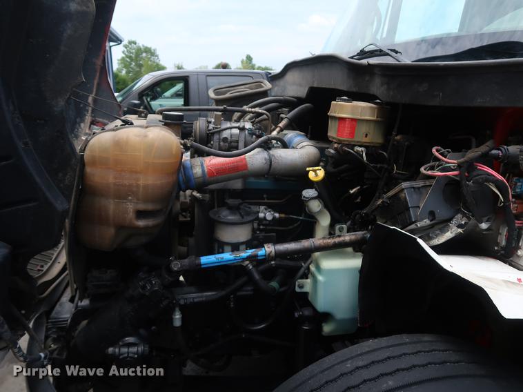 image for item BW9191 2003 International 4300 flatbed truck