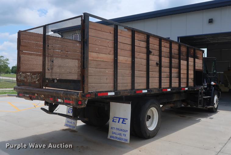 image for item BW9192 2009 International 4300 flatbed truck