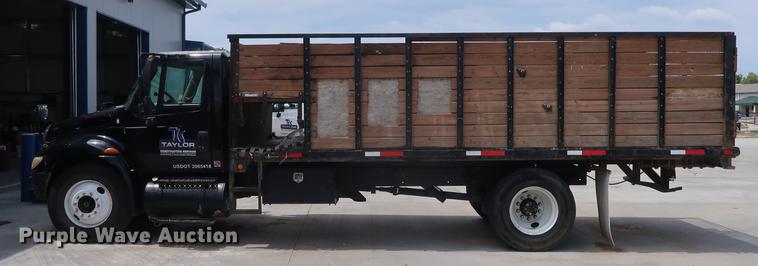 image for item BW9192 2009 International 4300 flatbed truck