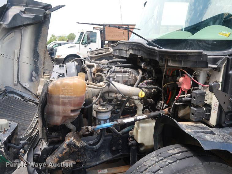 image for item BW9192 2009 International 4300 flatbed truck