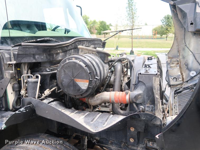 image for item BW9192 2009 International 4300 flatbed truck