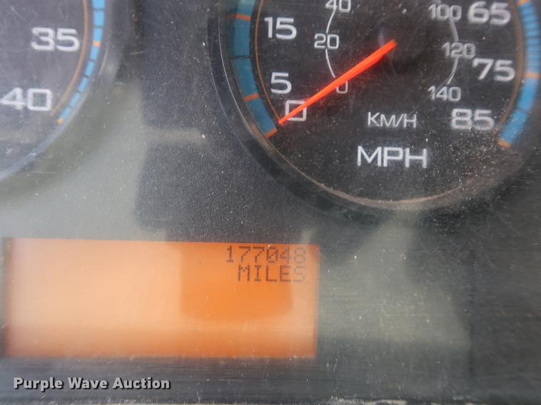 image for item BW9192 2009 International 4300 flatbed truck