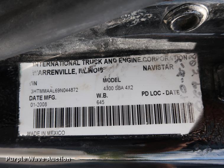 image for item BW9192 2009 International 4300 flatbed truck