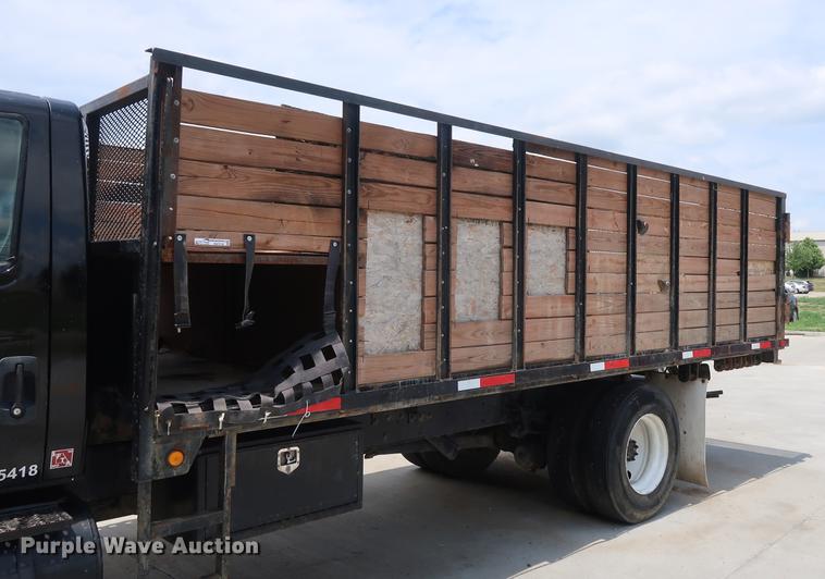 image for item BW9192 2009 International 4300 flatbed truck