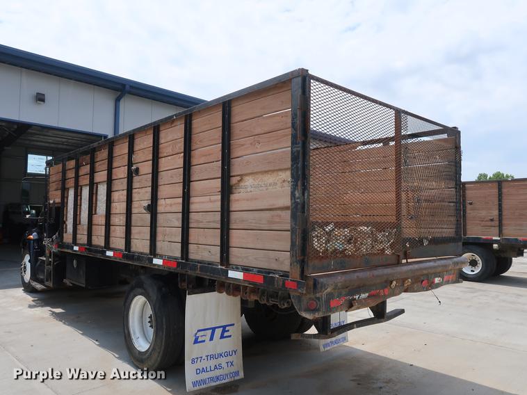 image for item BW9192 2009 International 4300 flatbed truck