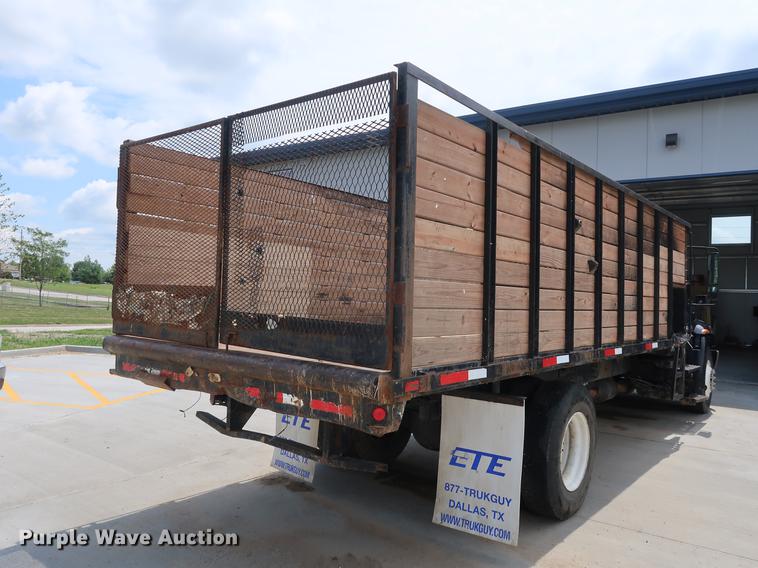 image for item BW9192 2009 International 4300 flatbed truck
