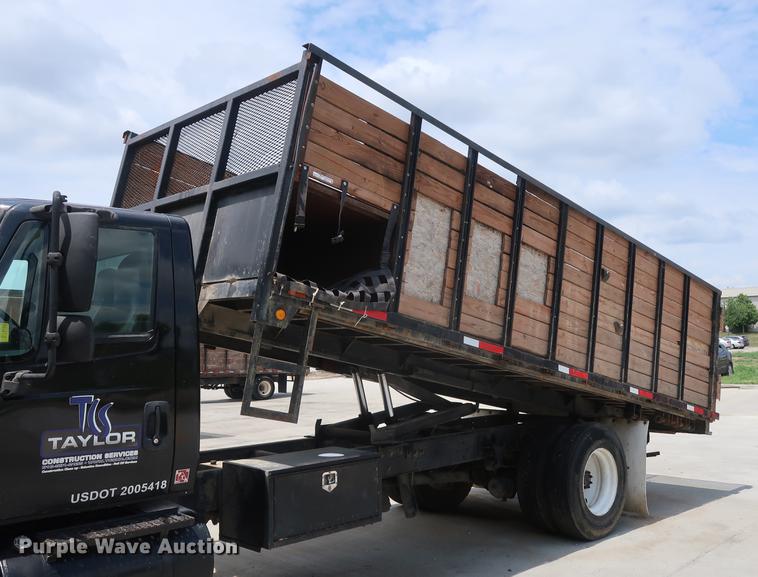 image for item BW9192 2009 International 4300 flatbed truck