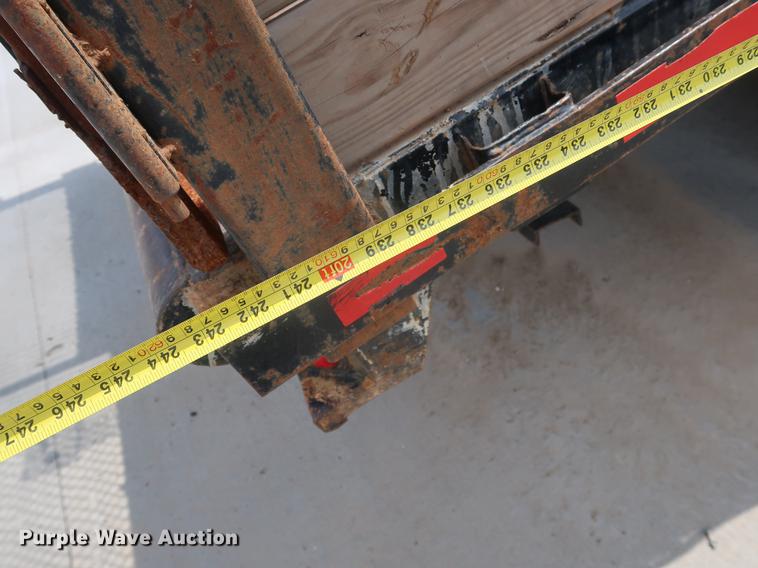 image for item BW9192 2009 International 4300 flatbed truck