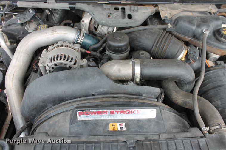 image for item DB5216 2007 Ford F350 Super Duty XLT SuperCab flatbed pickup truck