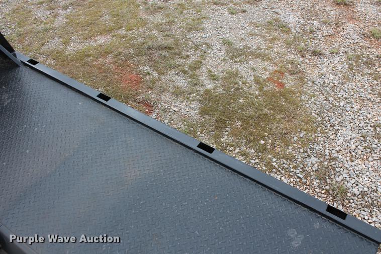 image for item DB5216 2007 Ford F350 Super Duty XLT SuperCab flatbed pickup truck