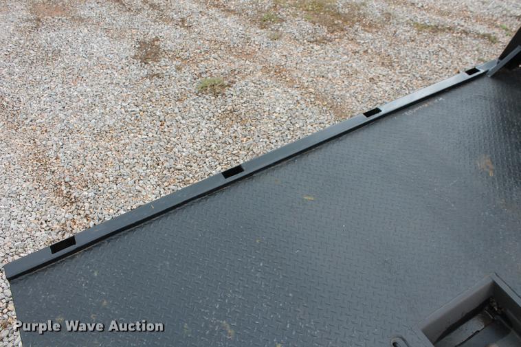 image for item DB5216 2007 Ford F350 Super Duty XLT SuperCab flatbed pickup truck