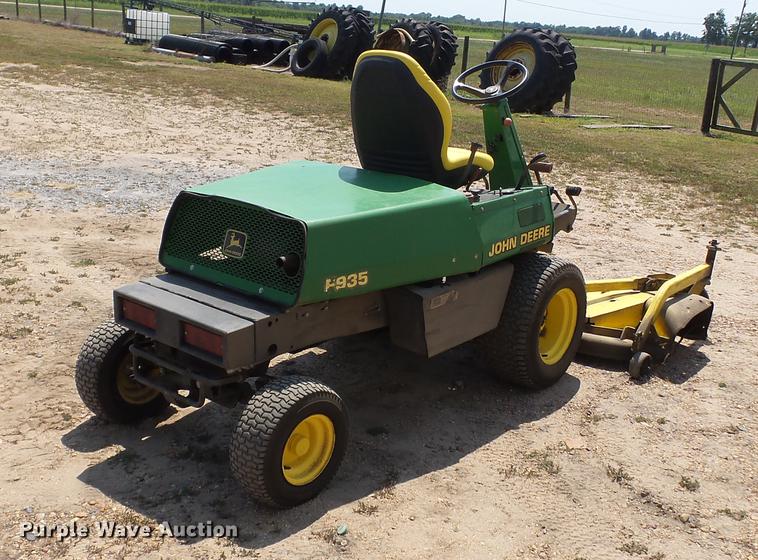 image for item DB7069 John Deere F935 lawn mower