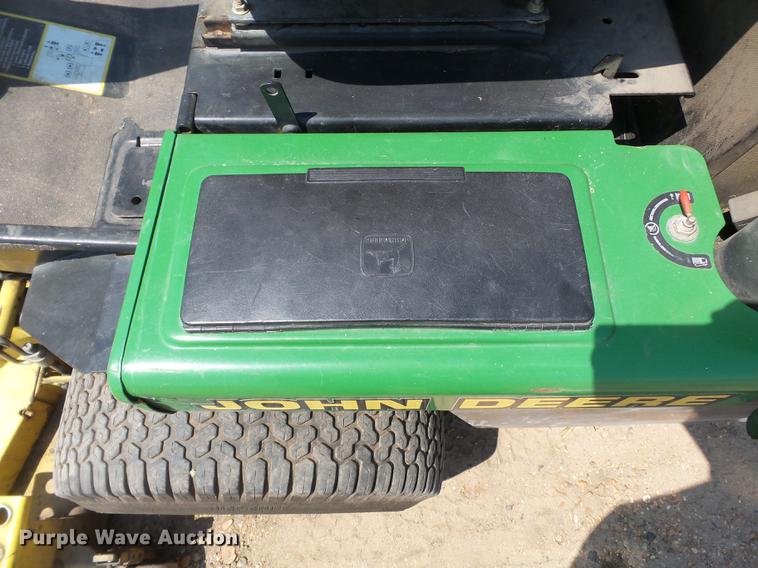 image for item DB7069 John Deere F935 lawn mower
