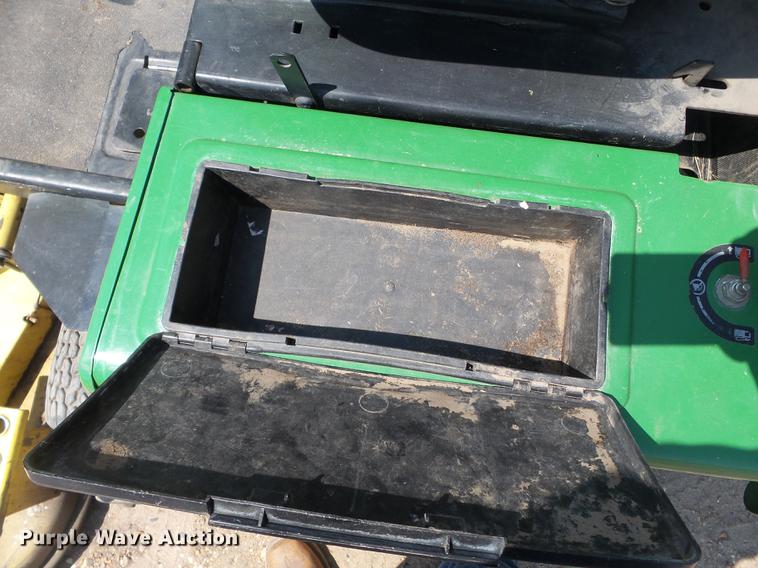 image for item DB7069 John Deere F935 lawn mower