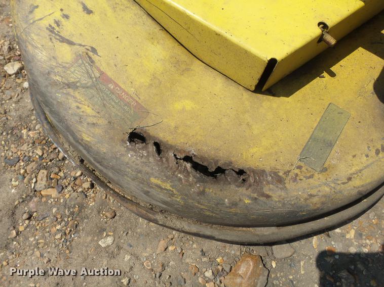 image for item DB7069 John Deere F935 lawn mower