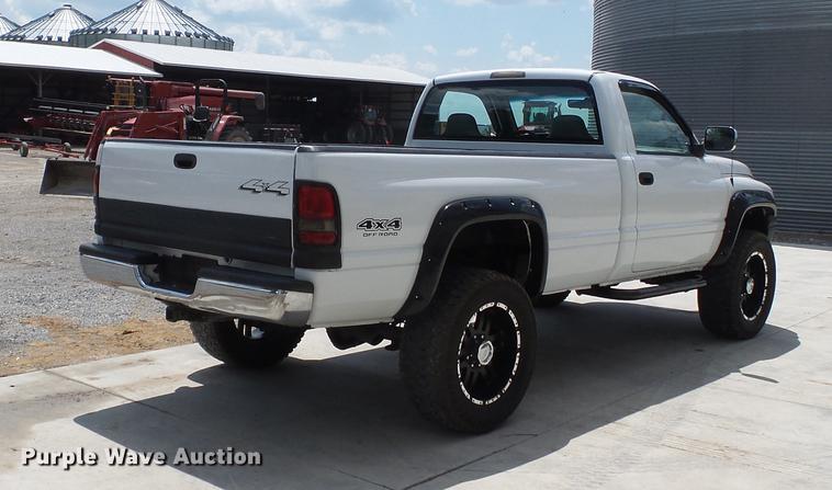 image for item DB7070 2001 Dodge Ram 2500 pickup truck