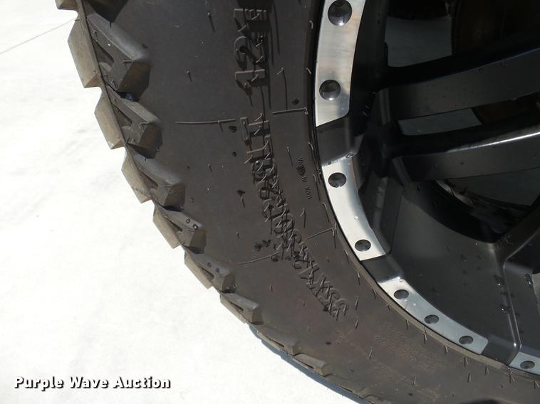 image for item DB7070 2001 Dodge Ram 2500 pickup truck