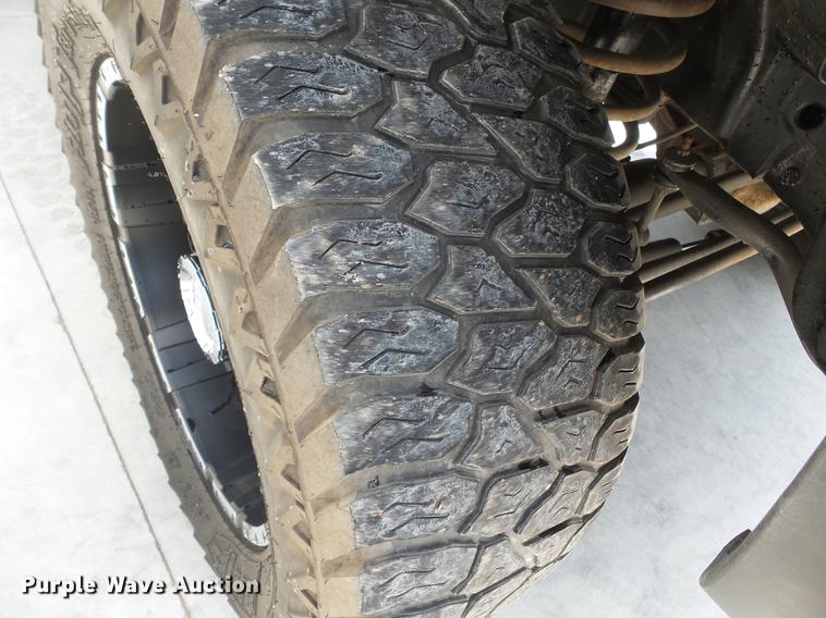 image for item DB7070 2001 Dodge Ram 2500 pickup truck