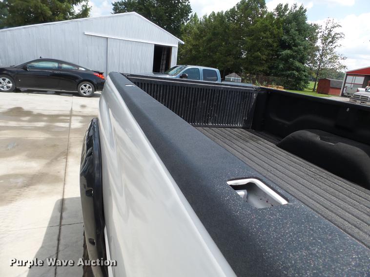 image for item DB7070 2001 Dodge Ram 2500 pickup truck