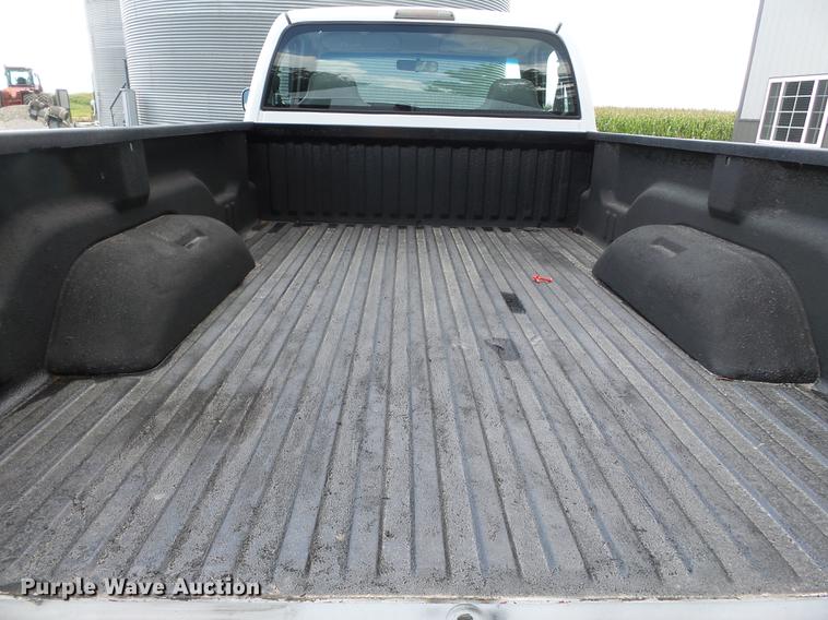 image for item DB7070 2001 Dodge Ram 2500 pickup truck