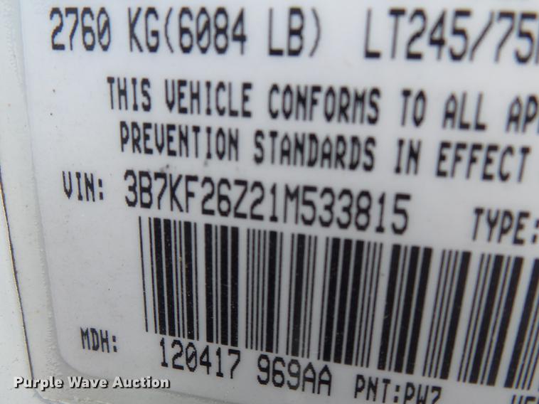 image for item DB7070 2001 Dodge Ram 2500 pickup truck