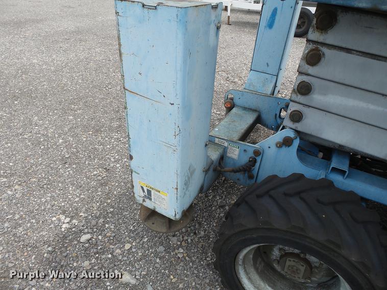 image for item DB7074 2003 Genie GS3268 RT scissor lift