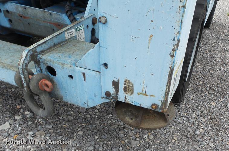 image for item DB7074 2003 Genie GS3268 RT scissor lift