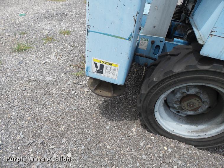 image for item DB7074 2003 Genie GS3268 RT scissor lift