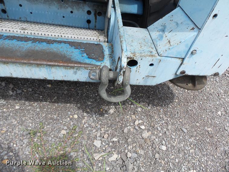 image for item DB7074 2003 Genie GS3268 RT scissor lift