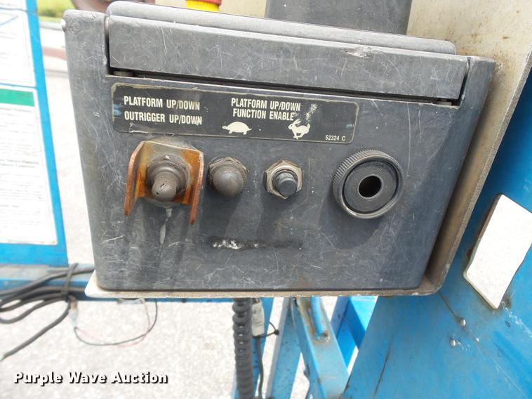 image for item DB7074 2003 Genie GS3268 RT scissor lift