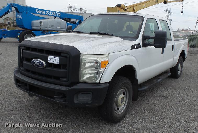 image for item DB7076 2011 Ford F250 Super Duty Crew Cab pickup truck